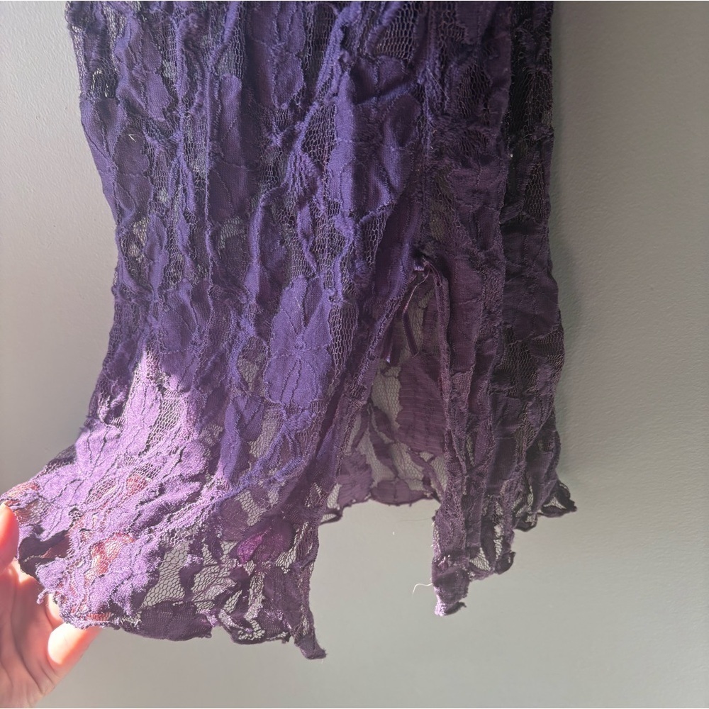 La vie en rose sz S purple lace sexy, slit, strap boudoir lingerie - Picture 2 of 6